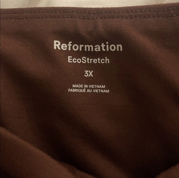 High-Waisted Brown Leggings - Picture 2 of 2
